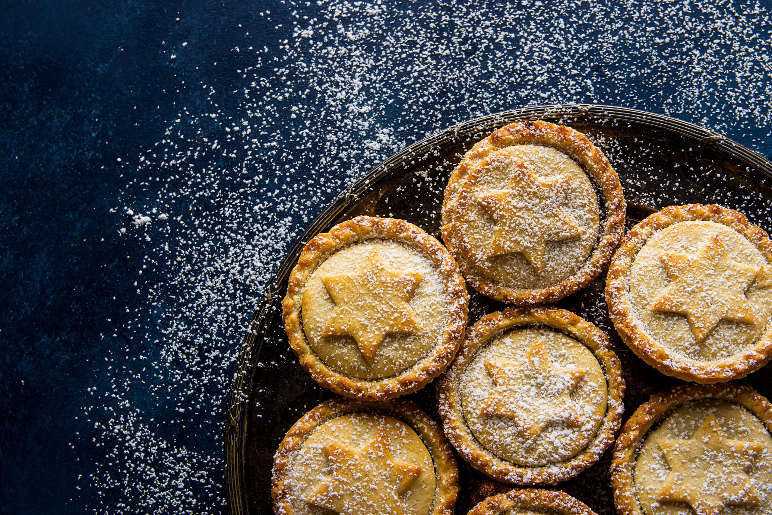 food-and-drink-pr-shot-of-plate-of-mince-pies